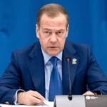 SCANDAL PE MILIARDE! Ciolacu îl umilește pe Bolojan: „Te lauzi cu autostrăzile mele, dar ai pierdut 7 miliarde din PNRR!” Cine a salvat de fapt investițiile în 2025?