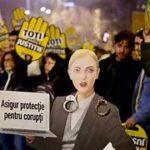 FLAGRANTUL ANULUI LA DNA! Avocata PNL care „mânca sarmale” la învestirea lui Nicușor Dan, prinsă când lua mita de 500.000€. „Generalul” SIE și biletul cu mii de euro pentru șeful DNA!