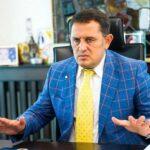 GEORGE SIMION A ADUS „MOTORINA” DE LA ROBINET ÎN PARLAMENT! SCANDAL URIAȘ PE APA DIN ARGEȘ ȘI DEMITEREA LUI…