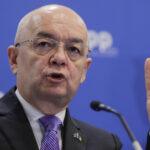 Raed Arafat, pus sub acuzare într-un dosar de contrabandă cu un elicopter SMURD!